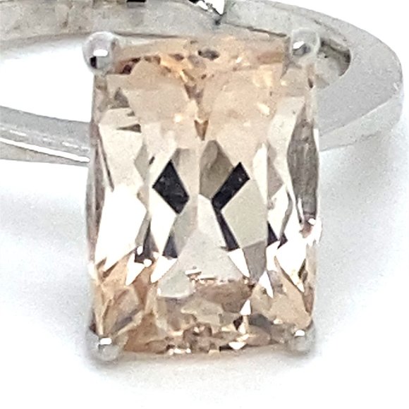 Imperial Topaz 6.18ct Solid 18K White Gold Ring - Picture 6 of 6